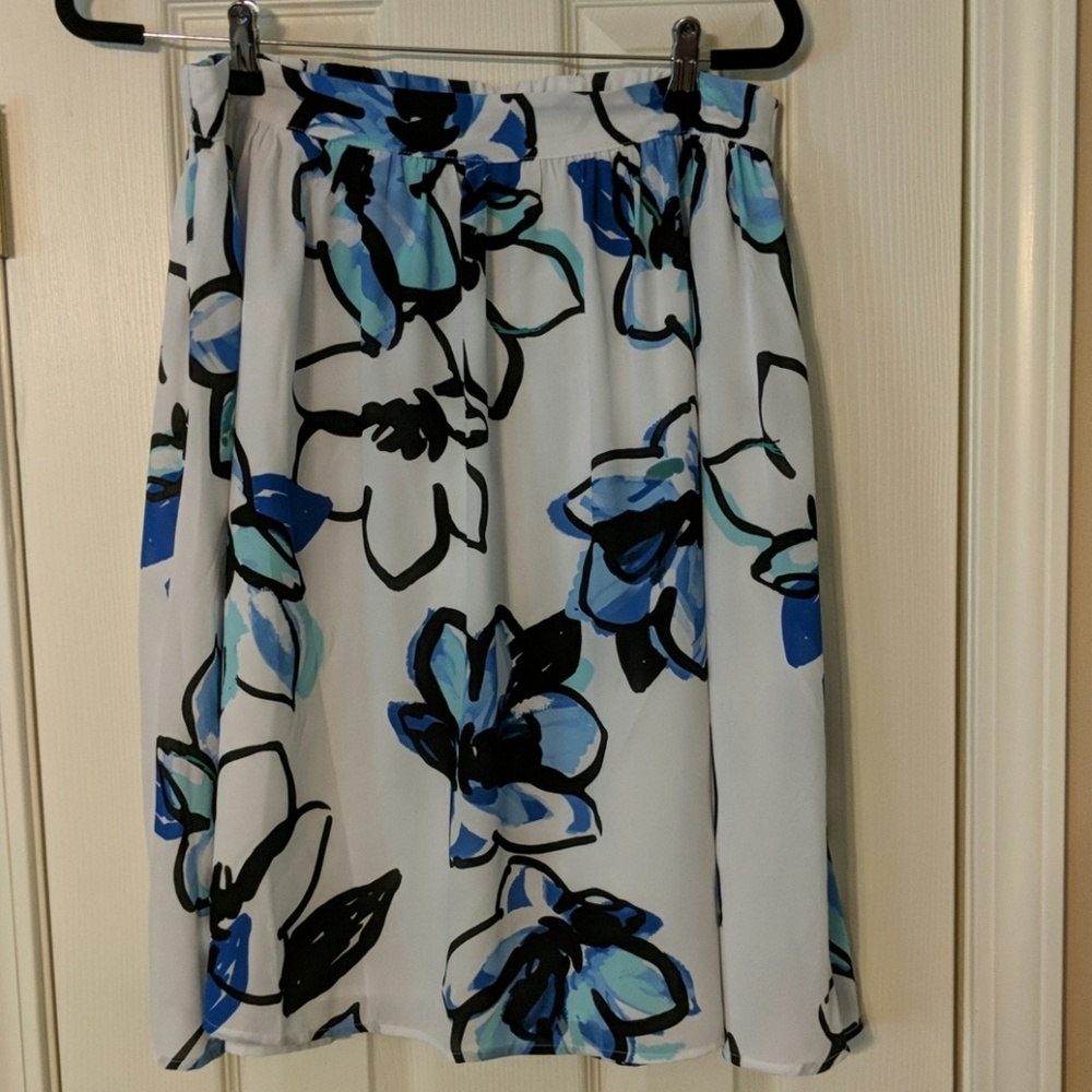 Elle skirt.  Size L.